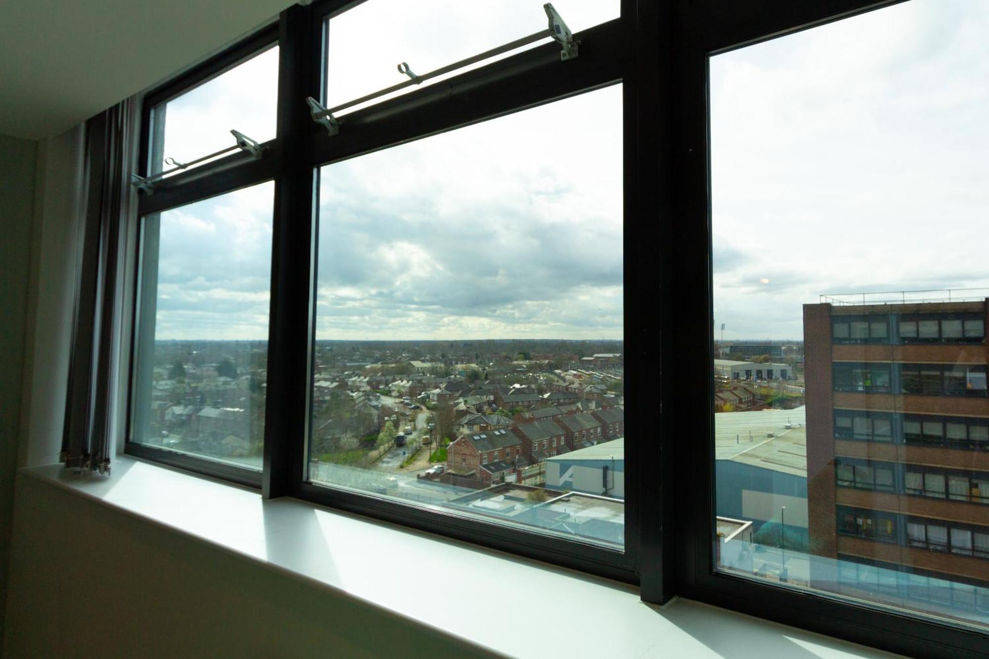 Dashing 1Br Penthouse Near Mcr Stadiums Манчестър Екстериор снимка